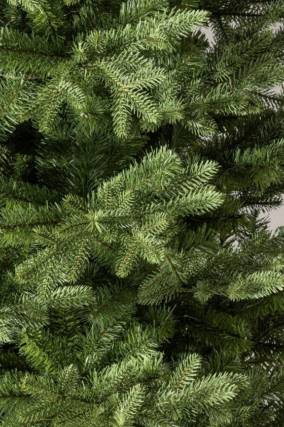 Sztuczna choinka Premium Mix PE 240 cm w oświetleniu LED