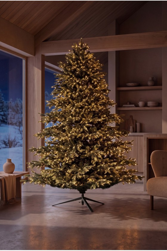 Sztuczna choinka Nebraska Mix PE 240 cm w oświetleniu LED