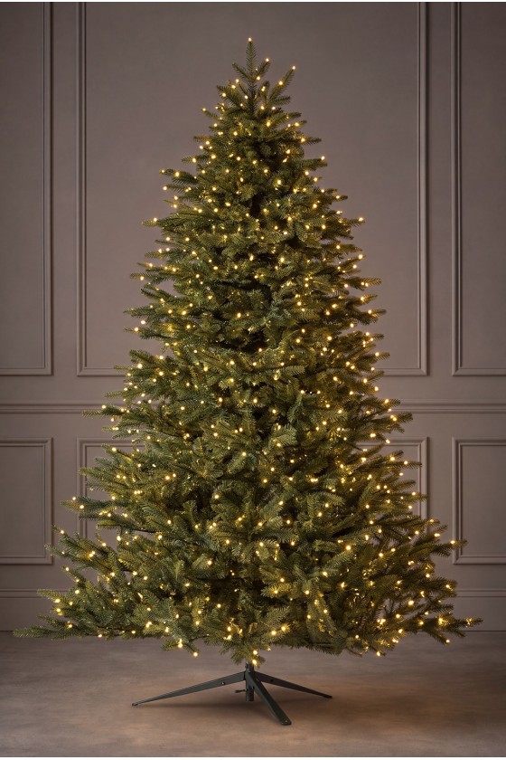 Sztuczna choinka Noel Mix PE 240 cm w oświetleniu LED